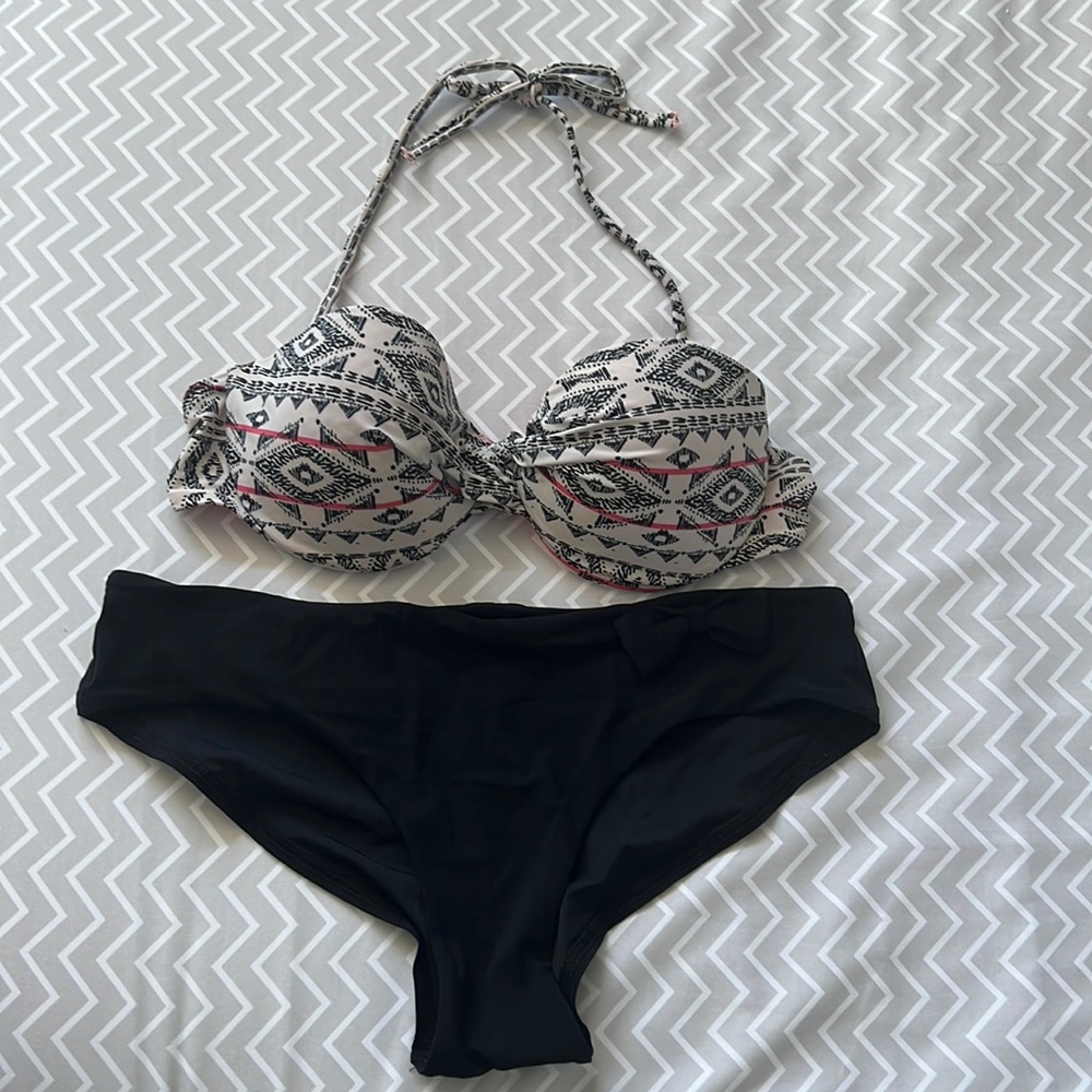 Etam swimwear, 2 piece swimsuit,pink and black .